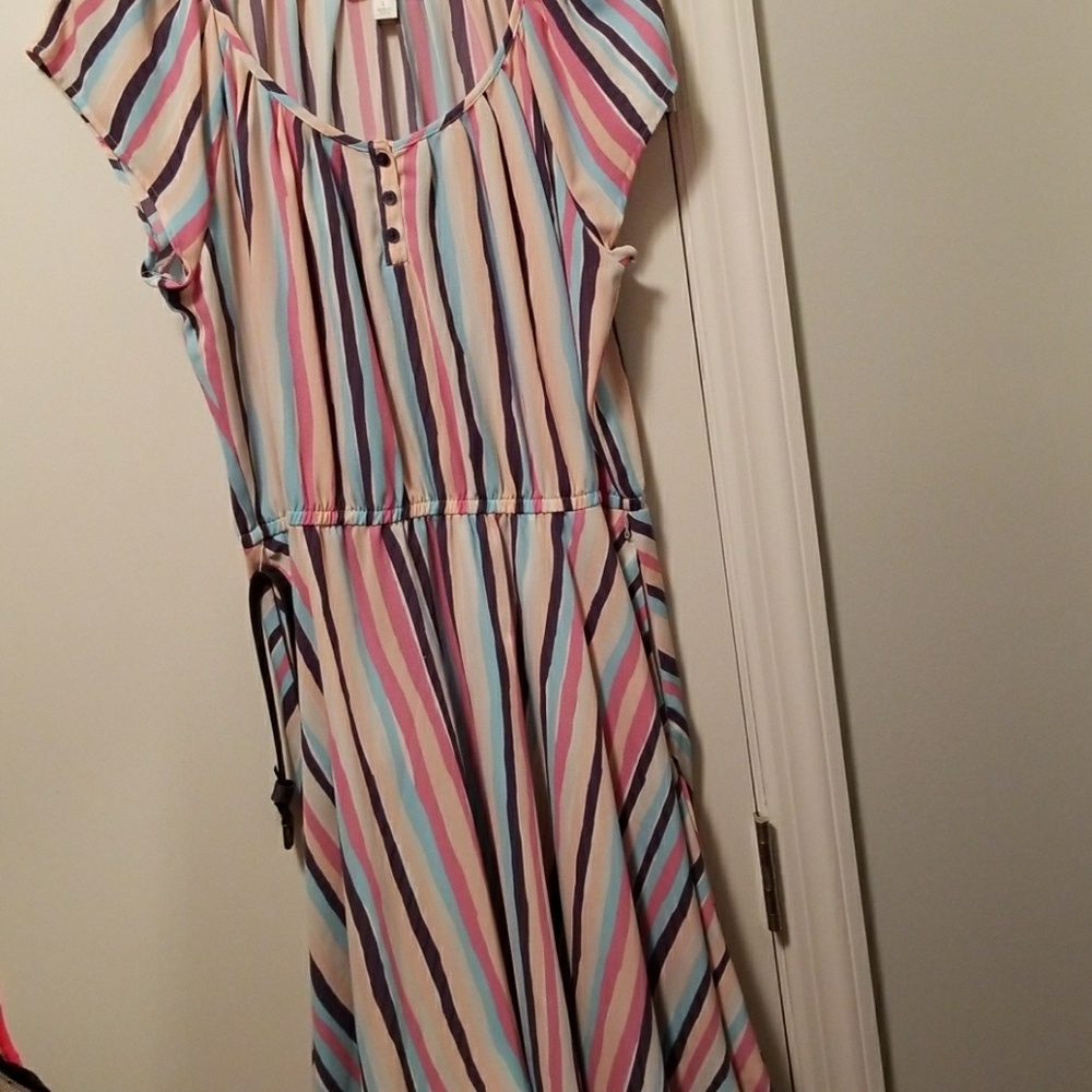 Dress - Picture 2 of 2